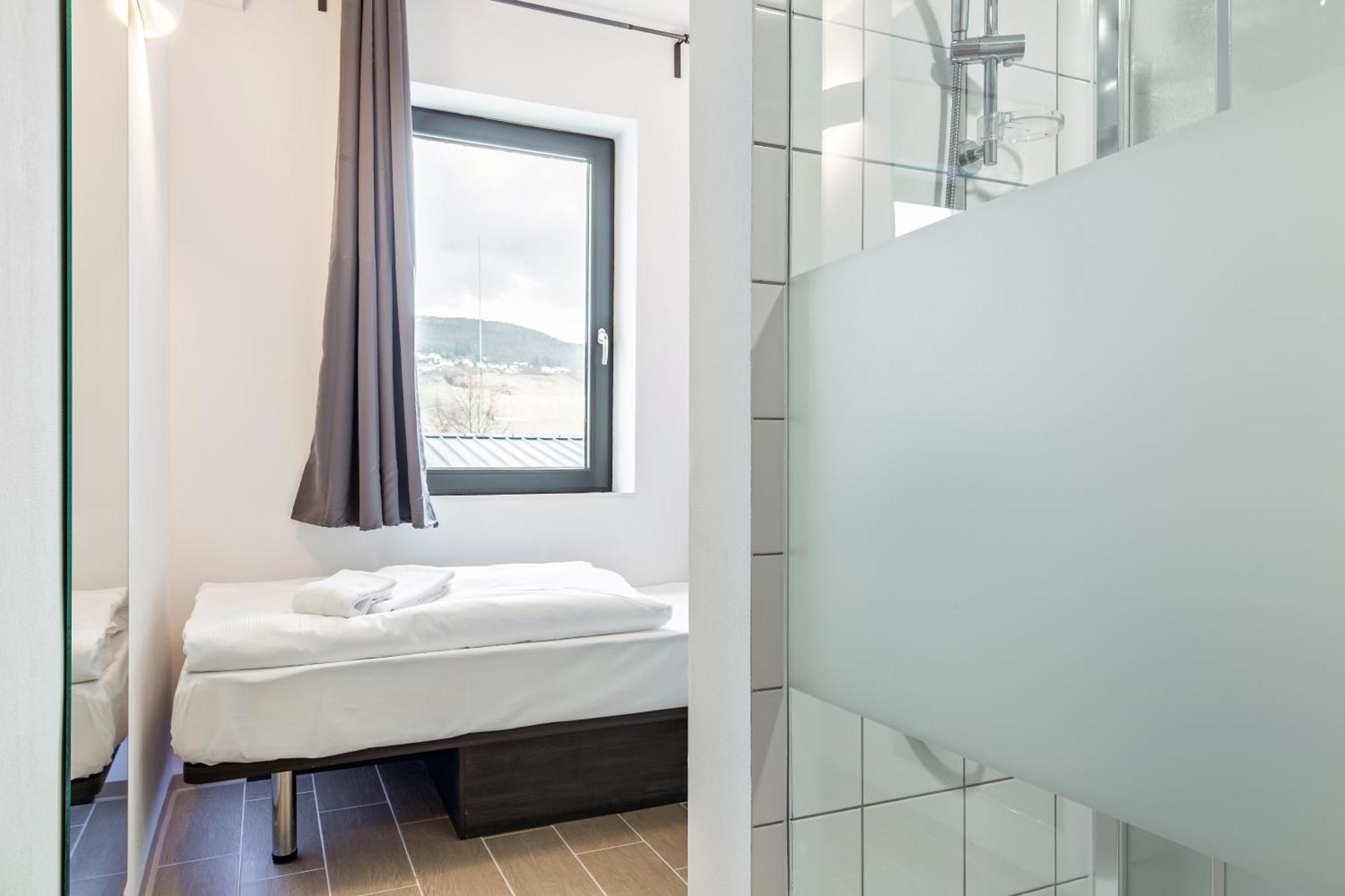 Augustus Hotel Bernkastel - Comfortable Budget Hotel エクステリア 写真
